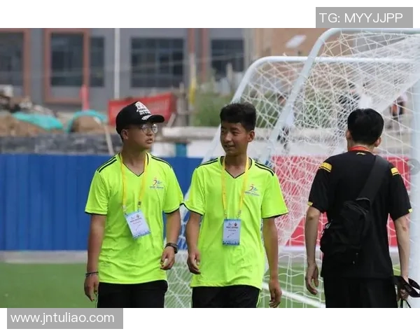 西安篮球队的比赛经验揭秘：从训练到赛场的全景分析与启示